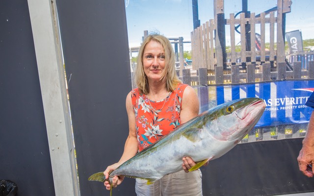 Fisher woman - Chas Everitt Cape Agulhas - Xplorio™ Agulhas