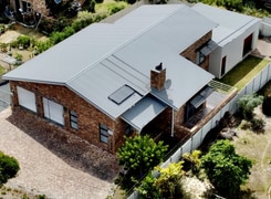 R2,395,000: 3 Bedroom House For Sale in De Kelders