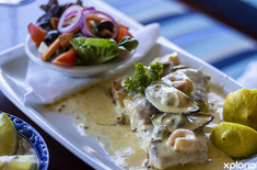 hermanus_restaurants_quayside_cabin_mussel_and_prawn_with_hake_1675859604