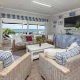 Volunteer's House Lounge - White Shark Projects - Xplorio™ Gansbaai