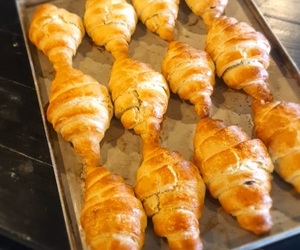 Sit-Down Menu for Breakfast and Lunch