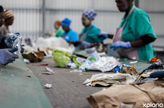 hermanus_hermanus_recycling_hand_sorting_1678441536