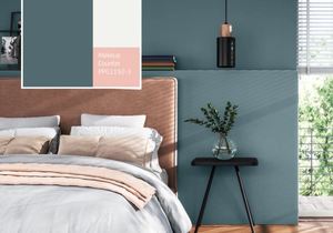 Vining Ivy Paired with Swansong and a Makeup Counter