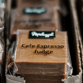 Deli - Gossip Corner - Xplorio™ Pringle Bay / Rooi Els