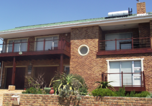 R2,960,000 | 5 Bedroom House For Sale in De Kelders