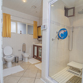 Dragonfly Bathroom - Bellavista Country Place - Xplorio™ Stanford