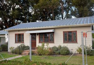 2 Bedroom Apartment / Flat for Sale in Villiersdorp: R1,380,000