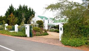 4 Bedroom Golf Estate House for Sale in Theewaterskloof: R6,300,000