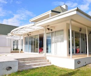 3 Bedroom Golf Estate House for Sale in Villiersdorp: R4,800,000