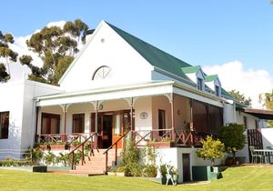 2 Bedroom Golf Estate House for Sale in Theewaterskloof: R3,200,000