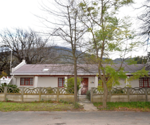 4 Bedroom House for Sale in Villiersdorp: R1,692,000