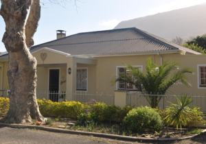 3 Bedroom House for Sale in Villiersdorp: R1,790,000