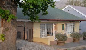 3 Bedroom House for Sale in Villiersdorp: R1,400,000