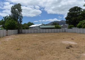 887 m² Residential Vacant Land for Sale in Villiersdorp: R535,000