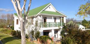 3 Bedroom Golf Estate House for Sale in Theewaterskloof: R3,850,000