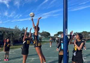 Geskiedkundige Sportdag vir Gansbaai Academia