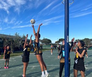 Geskiedkundige Sportdag vir Gansbaai Academia