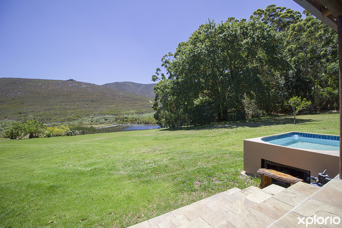 napier_accommodation_wedding_venue_eagles_rest_guest_lodge_swimming_pool_1572507024_1_1577101450