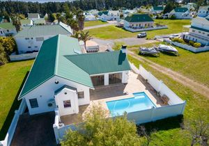 3 Bedroom House for Sale in Theewaterskloof: R4,850,000