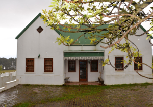 2 Bedroom Golf Estate House for Sale in Theewaterskloof