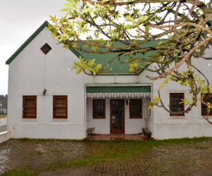2 Bedroom Golf Estate House for Sale in Theewaterskloof