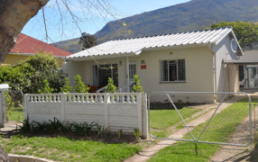 2 Bedroom House for Sale in Villiersdorp