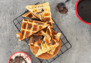 Dark Chocolate and Banana Braai Broodtjies