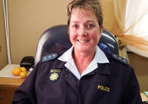 Kaptein Gerda Groenewald neem leisels vir tweede keer oor