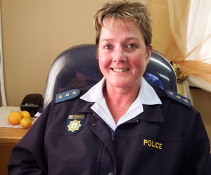 Kaptein Gerda Groenewald neem leisels vir tweede keer oor