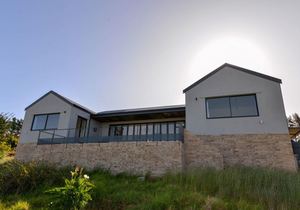 3 Bedroom House for Sale in Theewaterskloof: R5,300,000