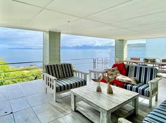 6 Bedroom House for Sale in De Kelders: R5,750,000