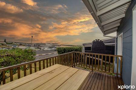 gansbaai_accommodation_no1_harbour_way_view_from_deck_copy_1701754994