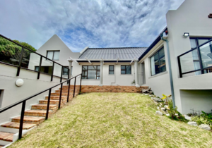 R3,950,000 | 4 Bedroom Freestanding For Sale in Franskraal