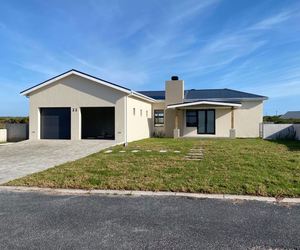 3 Bedroom House for Sale in Kleinbaai: R3,175,000