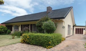 4 Bedroom House for Sale in Gansbaai: R3,600,000
