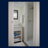 2nd En-suite - Rest and Sea Self-catering - Xplorio™ Gansbaai