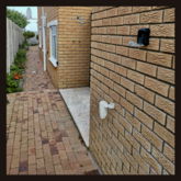 Outdoor shower and entrance - Rest and Sea Self-catering - Xplorio™ Gansbaai