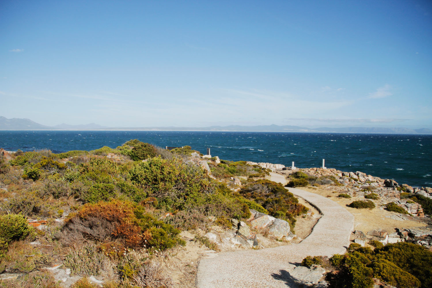 hermanus-top-attractions-image-3-cliff-path