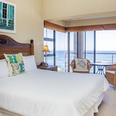 Hermanus Room - Whale Waters Self Catering Lodge - Xplorio™ Gansbaai