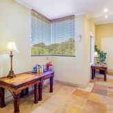 Shared Living Space - Whale Waters Self Catering Lodge - Xplorio™ Gansbaai
