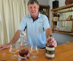 Om 41-Jaar-Oue Brandewyn Te Proe (70% alkoholvlak)