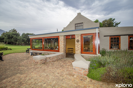 stanford_places_to_eat_restaurant_the_harvest_fork_and_farm_entrance_1710250983