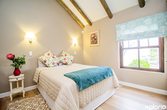 stanford_places_to_eat_restaurant_the_harvest_fork_and_farm_cottage_sleep_area_1710251218