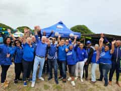 Wes-Kaapse Premier Geniet Gansbaai - Premier Alan Winde