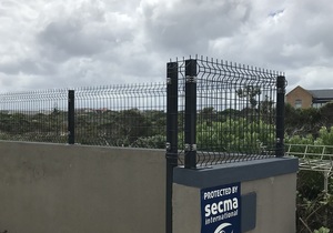 Your One-Stop Solution for Stylish Fencing and Gates!