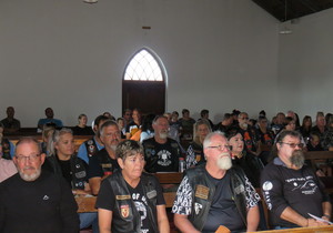 Motorfiets-Enjins Brul vir Jesus