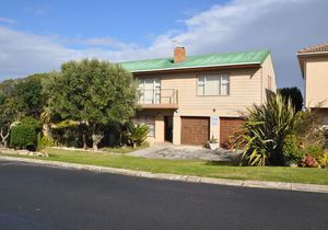 3 Bedroom House for Sale in Franskraal: R2,950,000