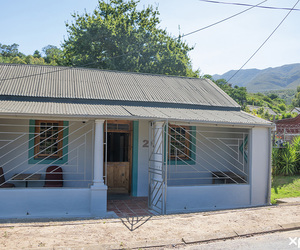 A Cosy Cottage with a Rich History near Greyton