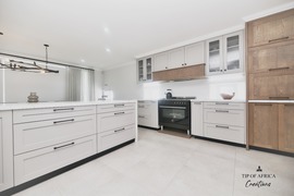 Project ML: Oak and Sprayed Shaker Design by Tip of Africa Creations