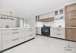 Project ML: Oak and Sprayed Shaker Design by Tip of Africa Creations